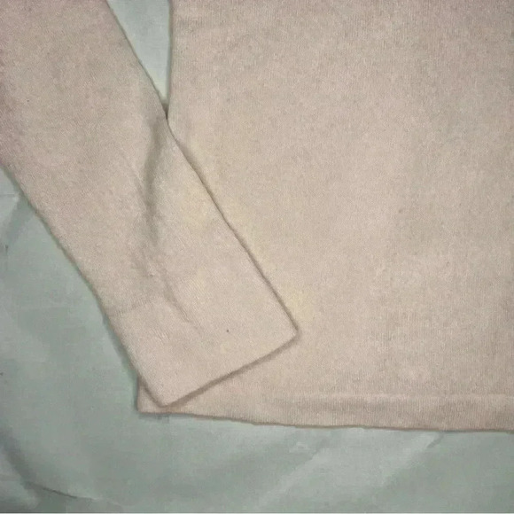 Light Pink Sweater - Picture 4 of 4